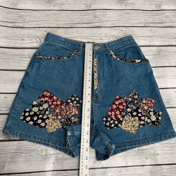 Vintage Kikomo Jean Shorts Size 9/10 Retro Patchwork High Waisted Denim - Picture 4 of 9